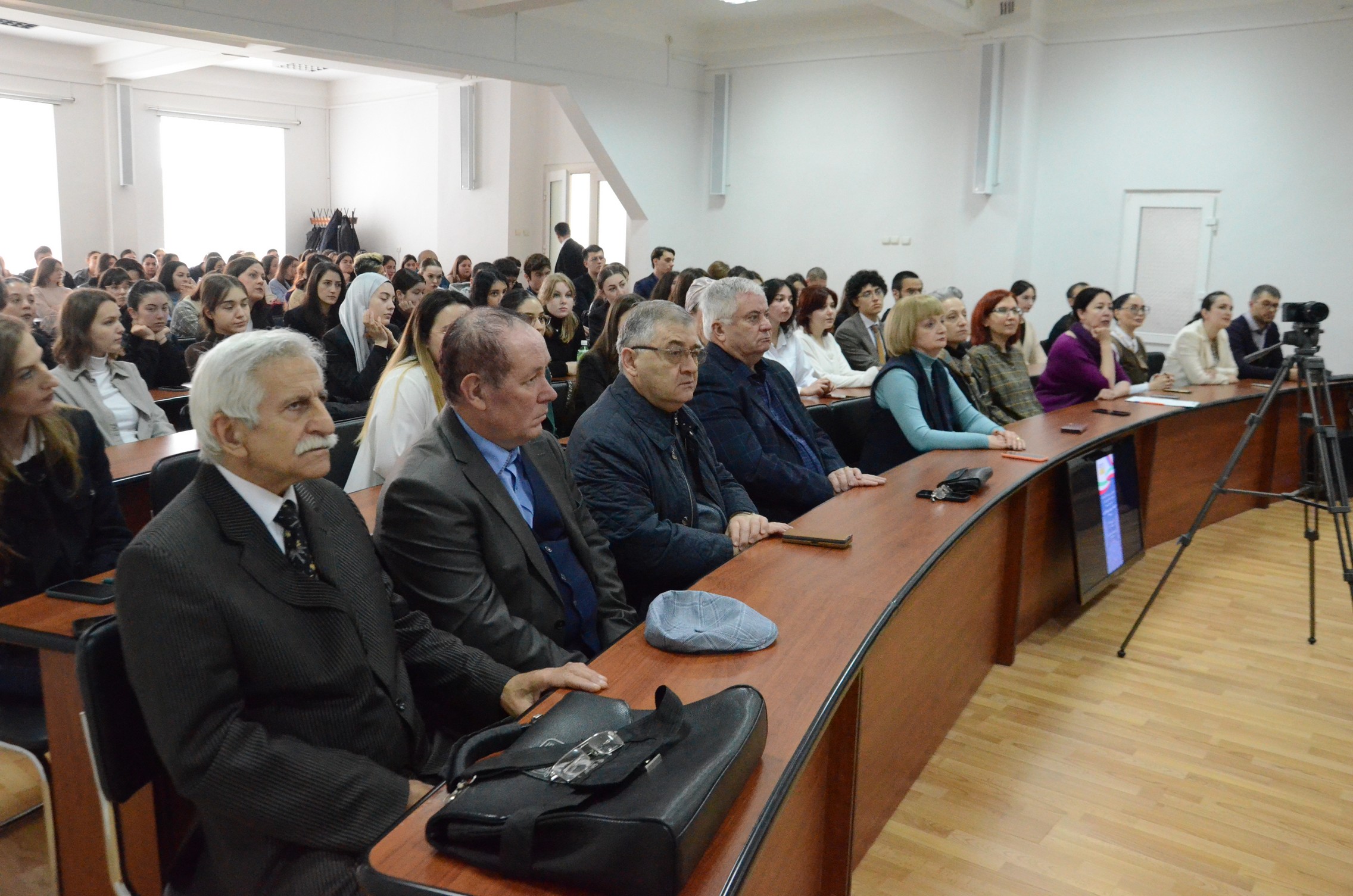 В СОГУ прошла лекция доктора Масуда Ахмадванда о культурном взаимодействии  России и Ирана | 16.05.2024 | Владикавказ - БезФормата